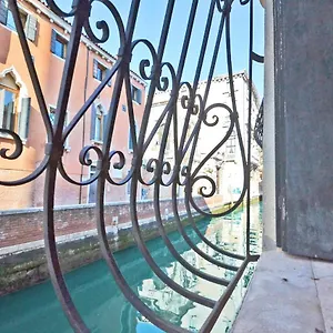 San Barnaba On The Canal Venezia